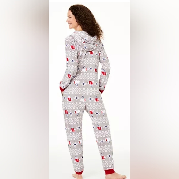 Matching Women's Polarbear Pajamas - Picture 3 of 17